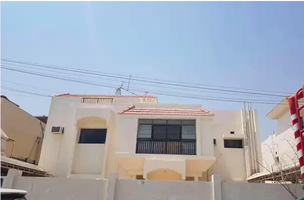 Residential Ready Property 7 Bedrooms U/F Standalone Villa  for sale in Doha #7533 - 1  image 